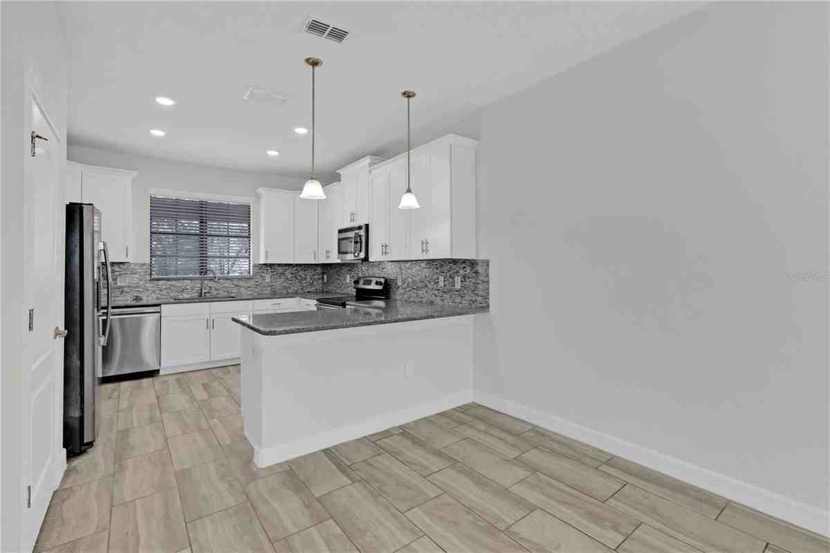 1325 Shinnecock Hills Drive ##3 - Photo 7 of 35