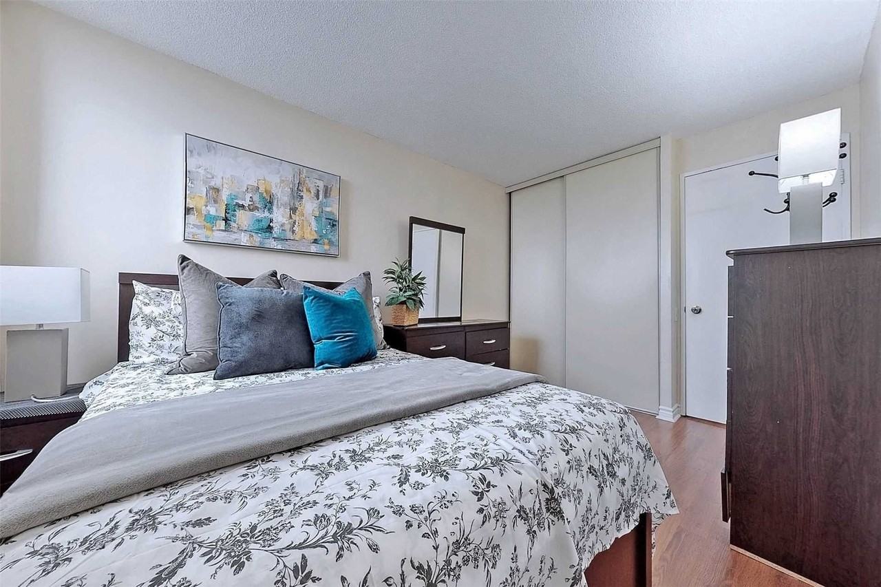 2466 Eglinton Avenue East - Photo 6 of 21