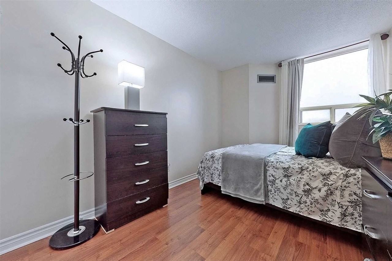 2466 Eglinton Avenue East - Photo 7 of 21