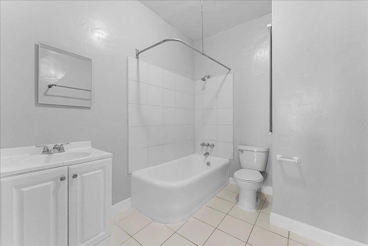 Winston & Neville - Photo 5 of 11