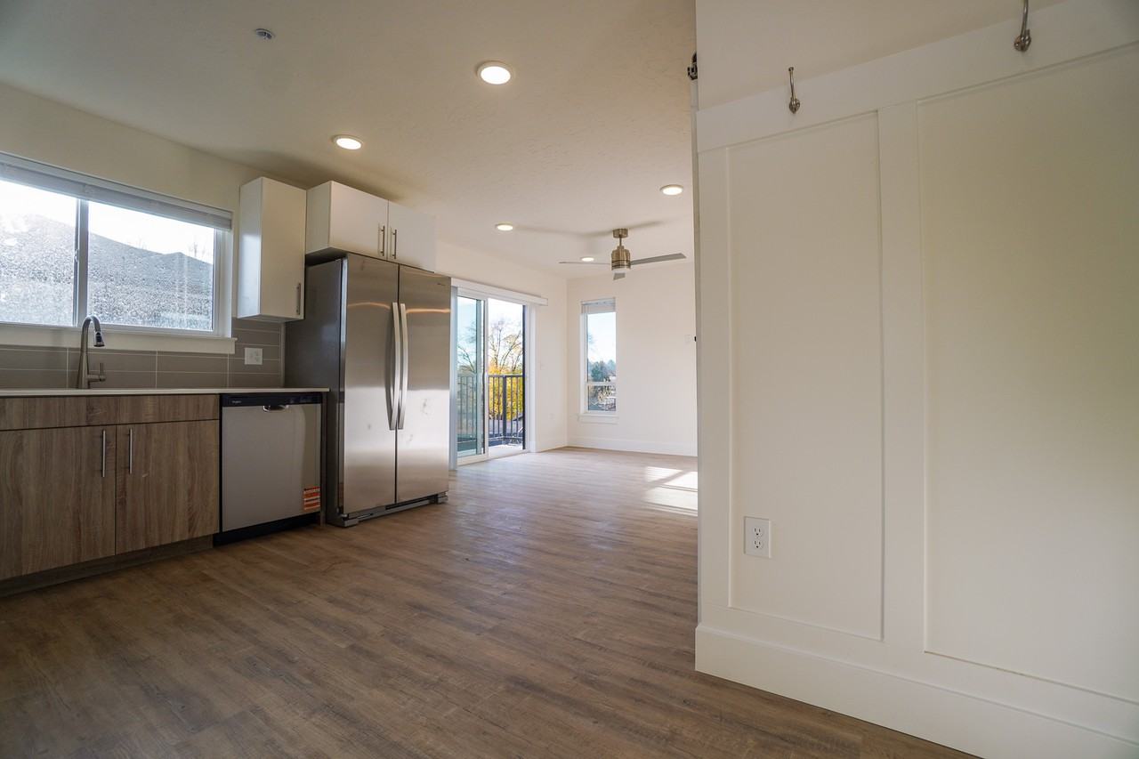 4632 North Iota Lane - Photo 2 of 21