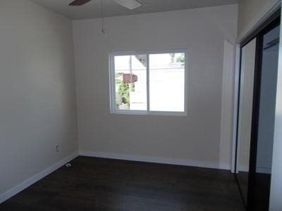 E. 15th Street - 222 1/2 - Photo 4 of 20