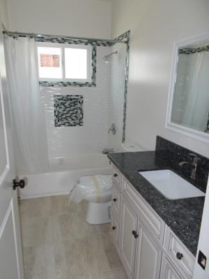 E. 15th Street - 222 1/2 - Photo 7 of 20