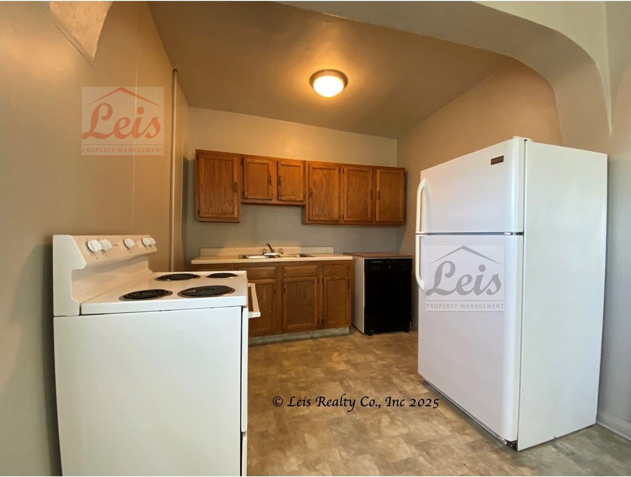 122 1/2 Montgomery Greenville - Photo 2 of 12