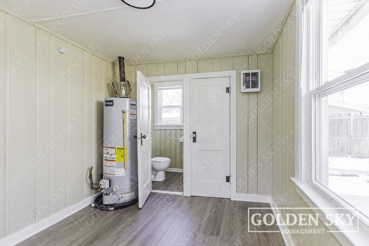 2011 East 18th Street - Unit 03 - Photo 3 of 8