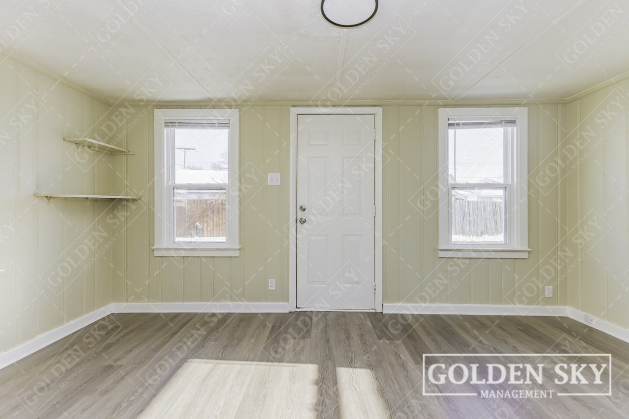 2011 East 18th Street - Unit 03 - Photo 5 of 8