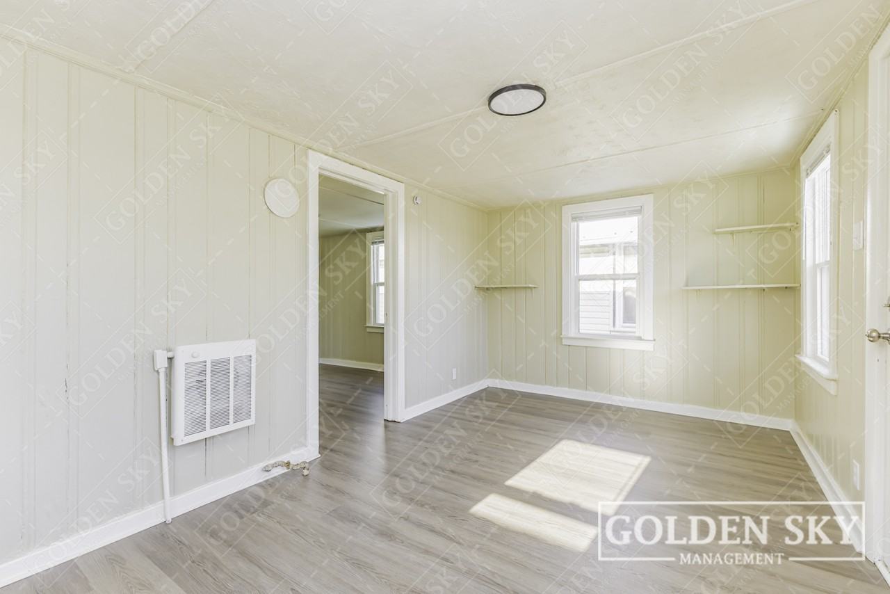 2011 East 18th Street - Unit 03 - Photo 7 of 8