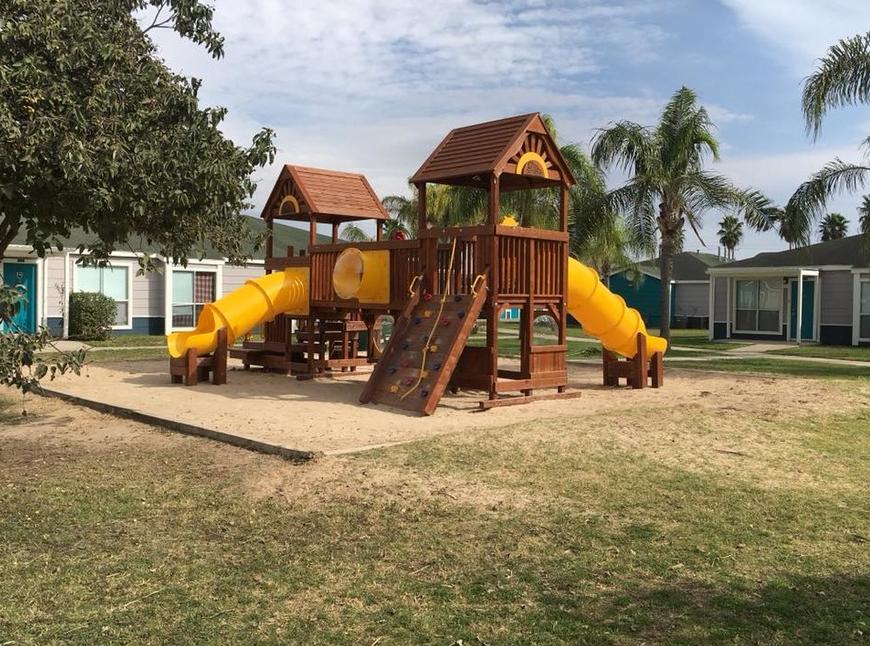 Valley Island Palms (Talmud Torah) - Photo 5 of 40