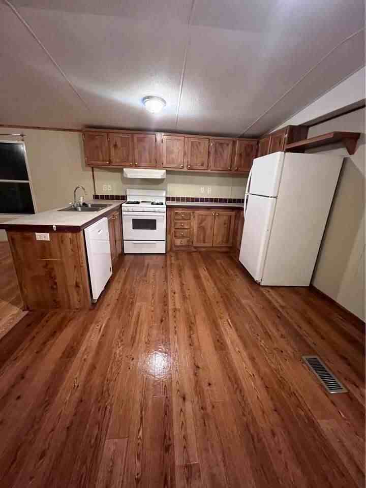 Countryside Court - Photo 2 of 10