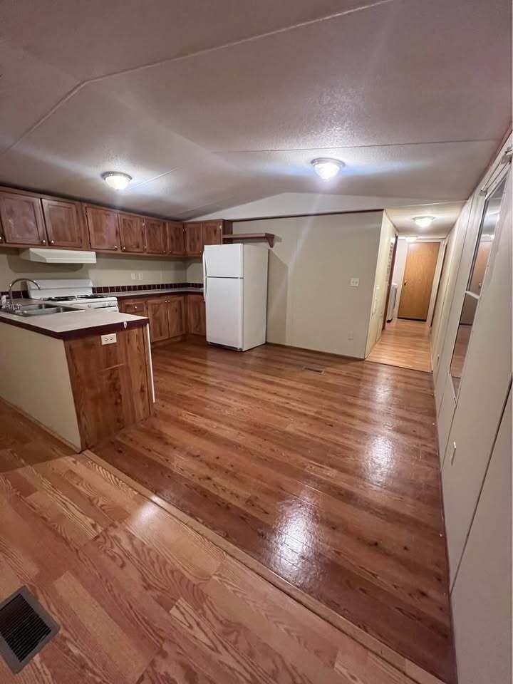 Countryside Court - Photo 3 of 10