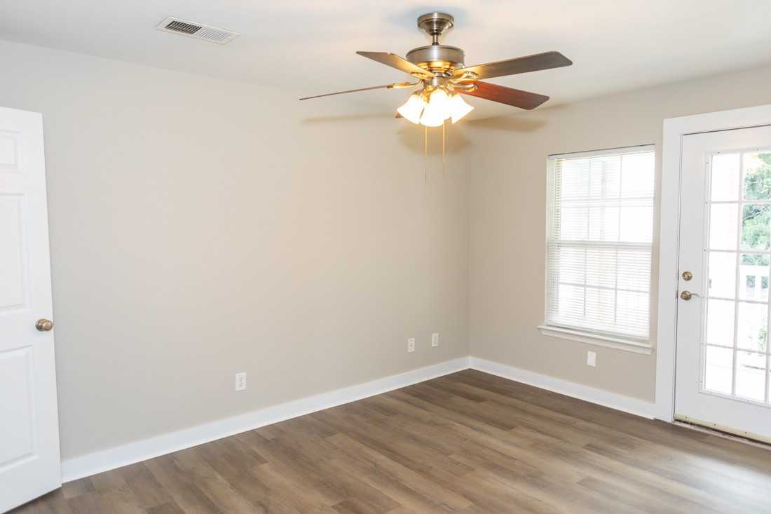 341-01: East Harper Ave Apartments - Photo 6 of 17