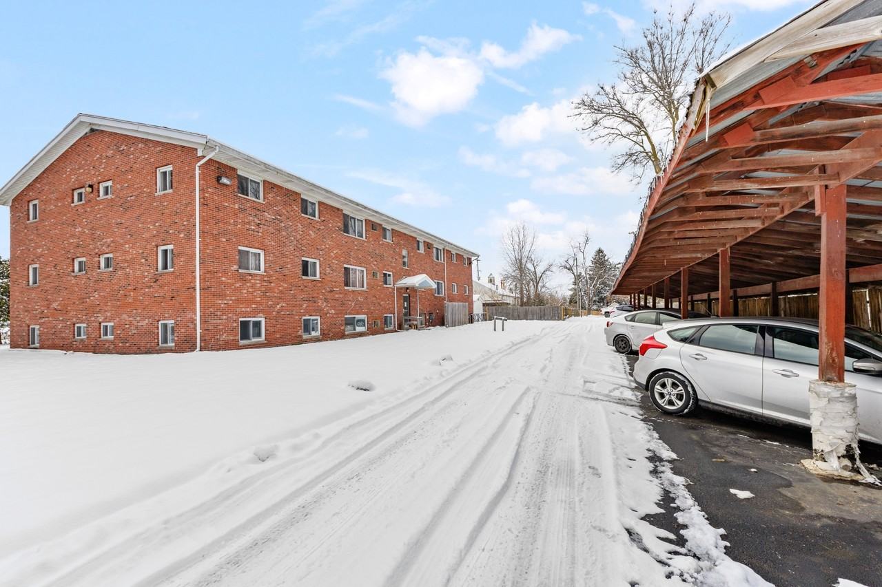 125 East Saginaw Highway - Photo 3 of 16