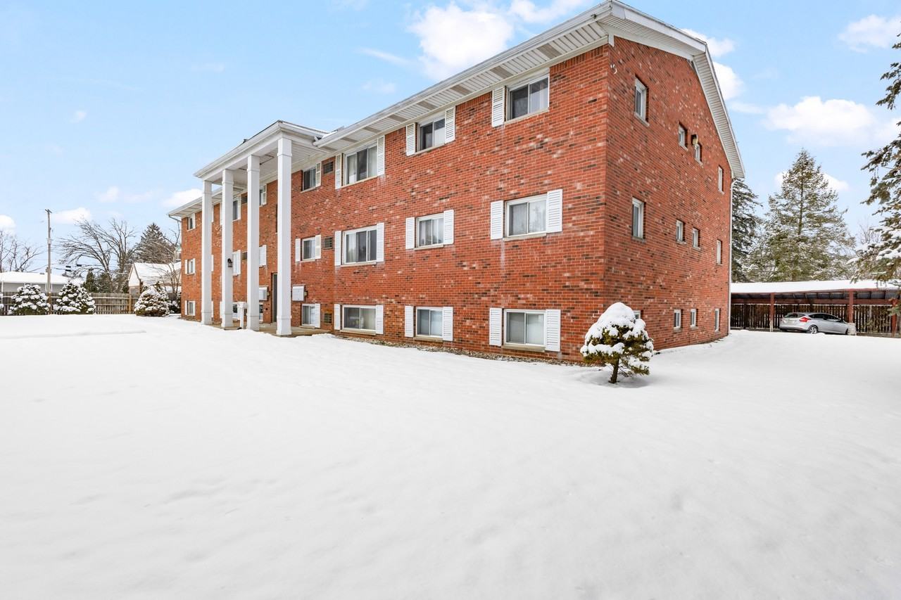 125 East Saginaw Highway - Photo 4 of 16