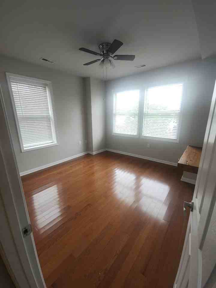 526 North Market Street - Photo 3 of 11