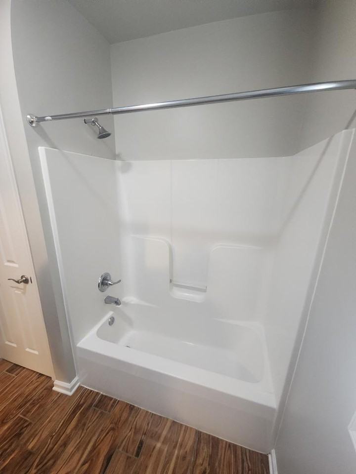 526 North Market Street - Photo 5 of 11