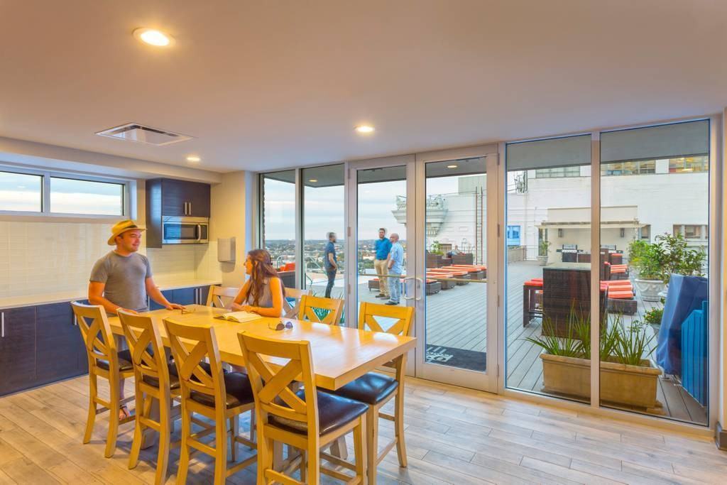 925 Common - Photo 5 of 50