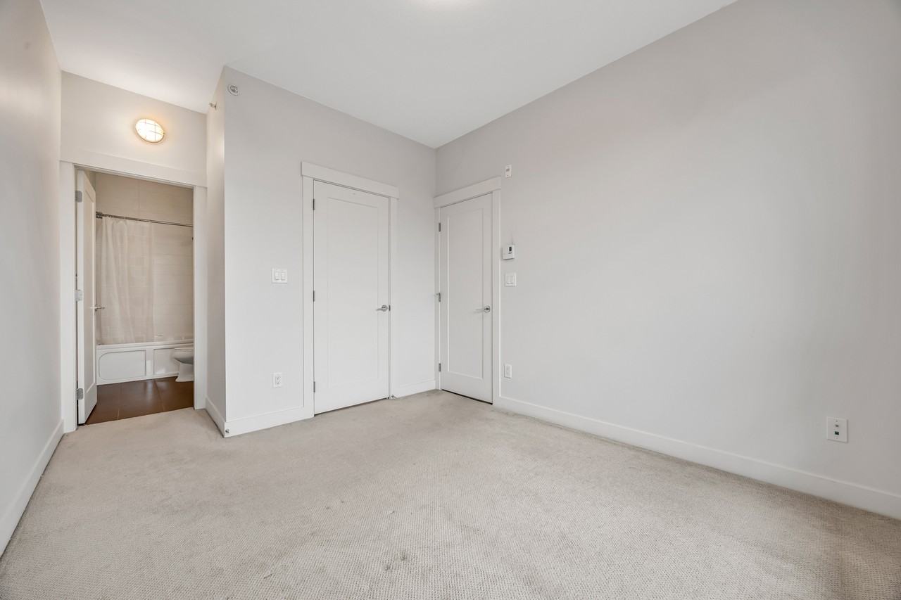 827 Roderick Avenue #403 - Photo 4 of 22