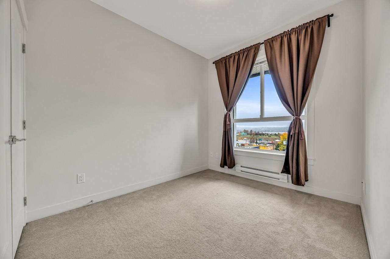 827 Roderick Avenue #403 - Photo 6 of 22