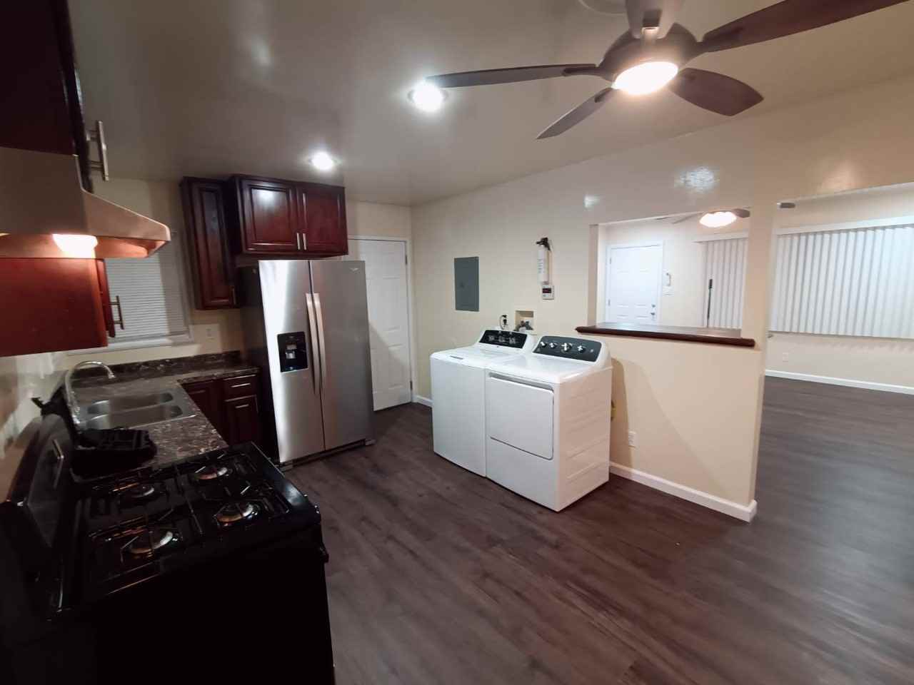 10304 1/2 Paramount Blvd - Photo 3 of 10