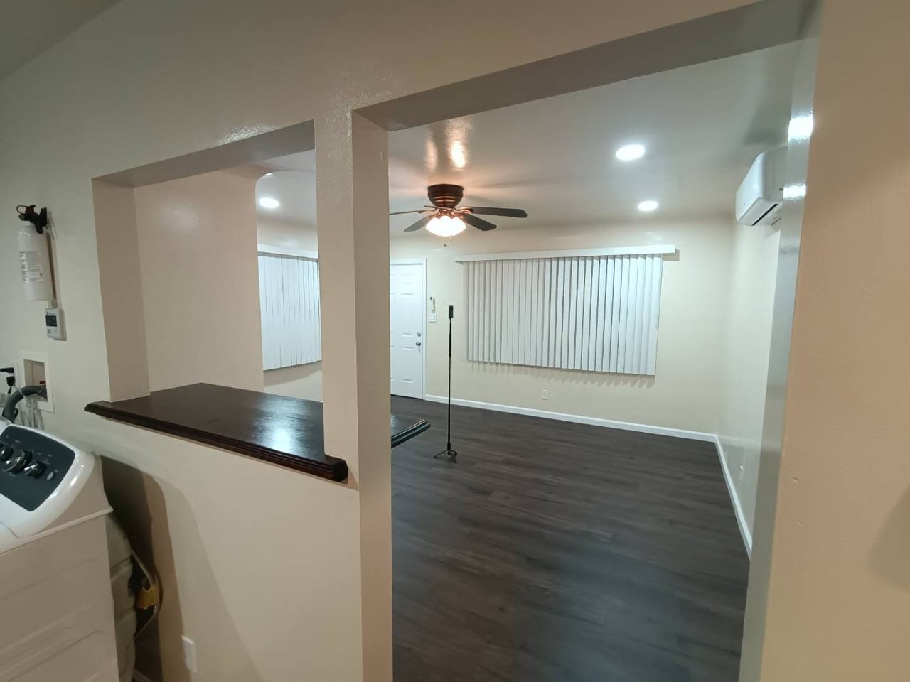 10304 1/2 Paramount Blvd - Photo 4 of 10