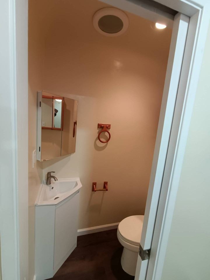 10304 1/2 Paramount Blvd - Photo 6 of 10