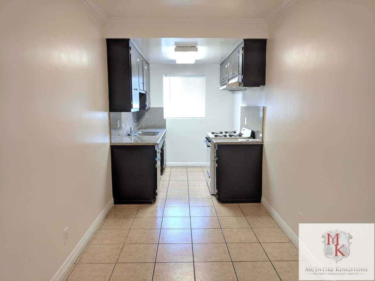 1332 East Broadway #1 - Photo 5 of 9