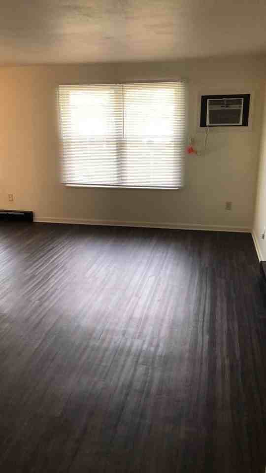 1299 Sanlor Avenue #4 - Photo 4 of 16