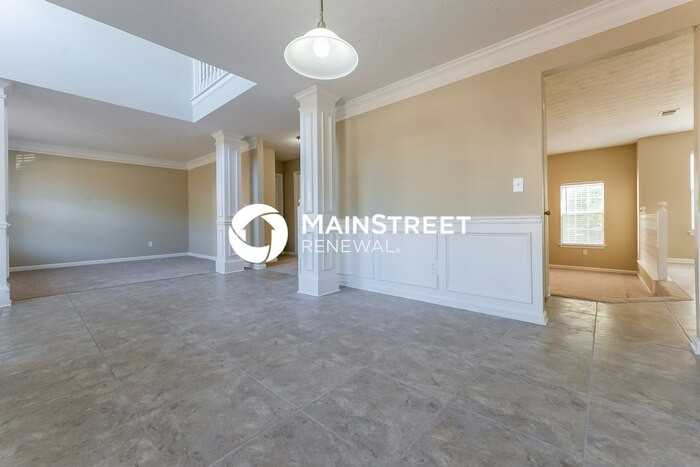 231 Biltmore Way - Photo 4 of 15