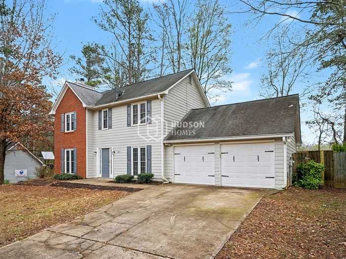 611 Sutton Way Sw - Photo 5 of 30