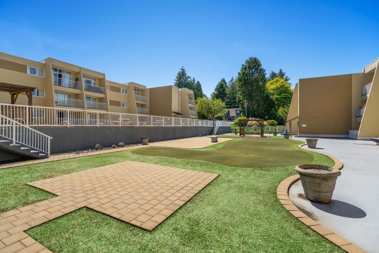 5544 16 Avenue #206 - Photo 4 of 12