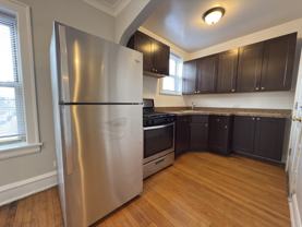 W Montrose Ave #3A - Photo 1 of 1