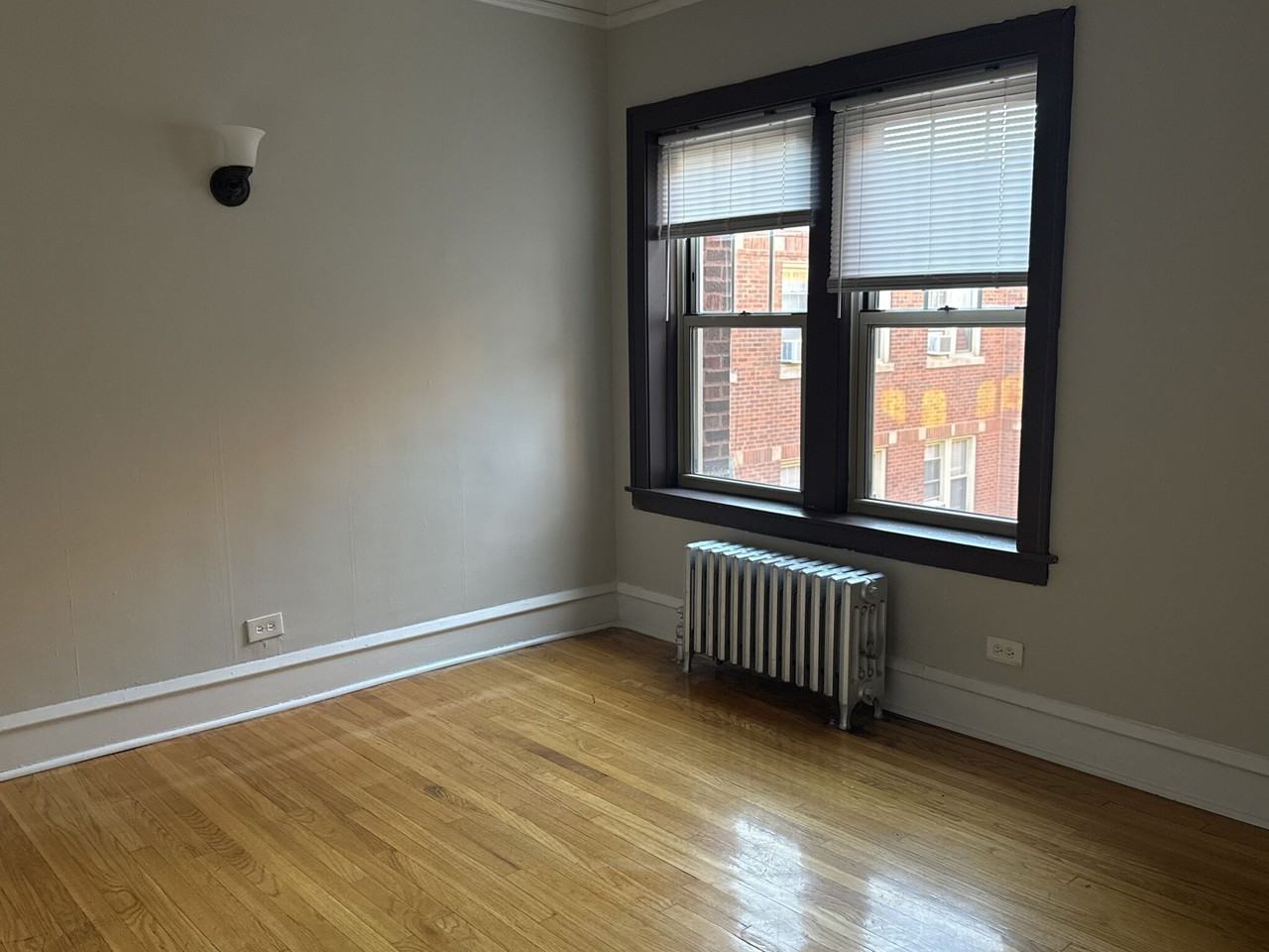 W Montrose Ave #3A - Photo 6 of 16