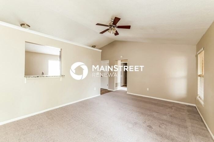 9625 Combs Ln - Photo 3 of 15