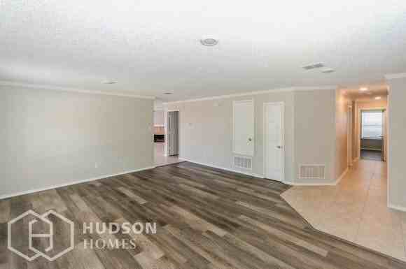 1472 Englewood Drive - Photo 3 of 19