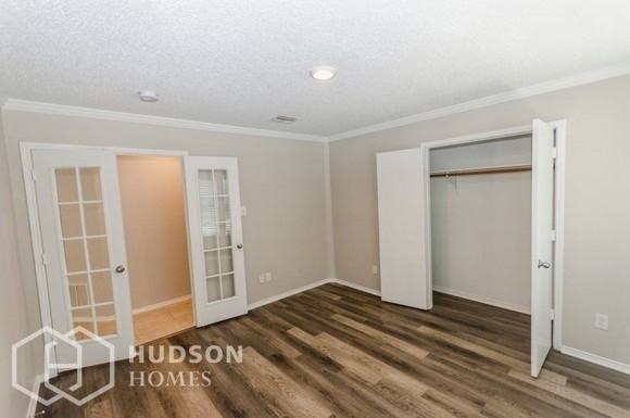 1472 Englewood Drive - Photo 7 of 19