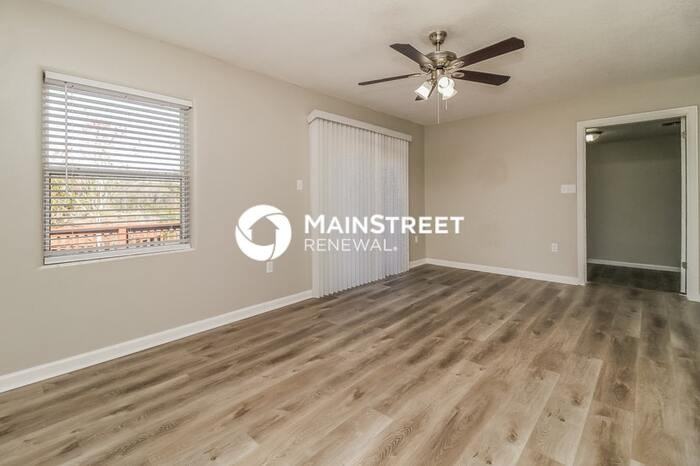 1335 E 3rd Ave - Photo 3 of 16