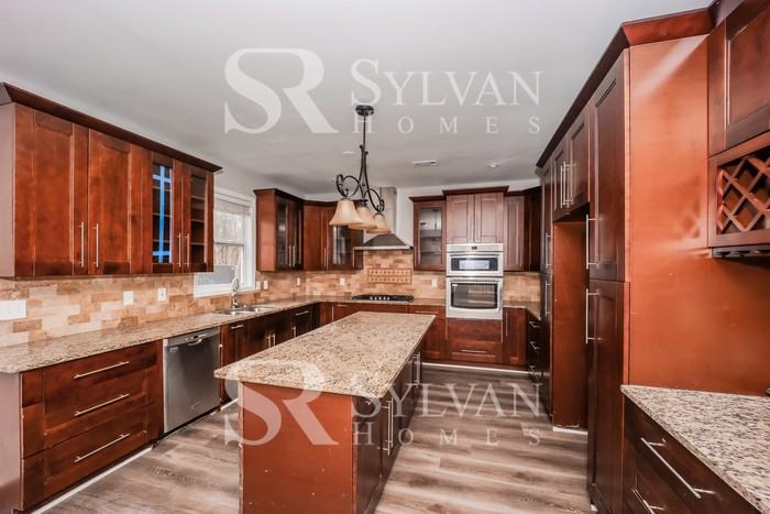 2305 Village Green Dr - Photo 7 of 16