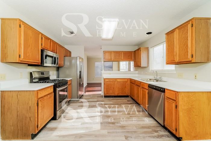 1201 Weatherford Dr - Photo 7 of 15