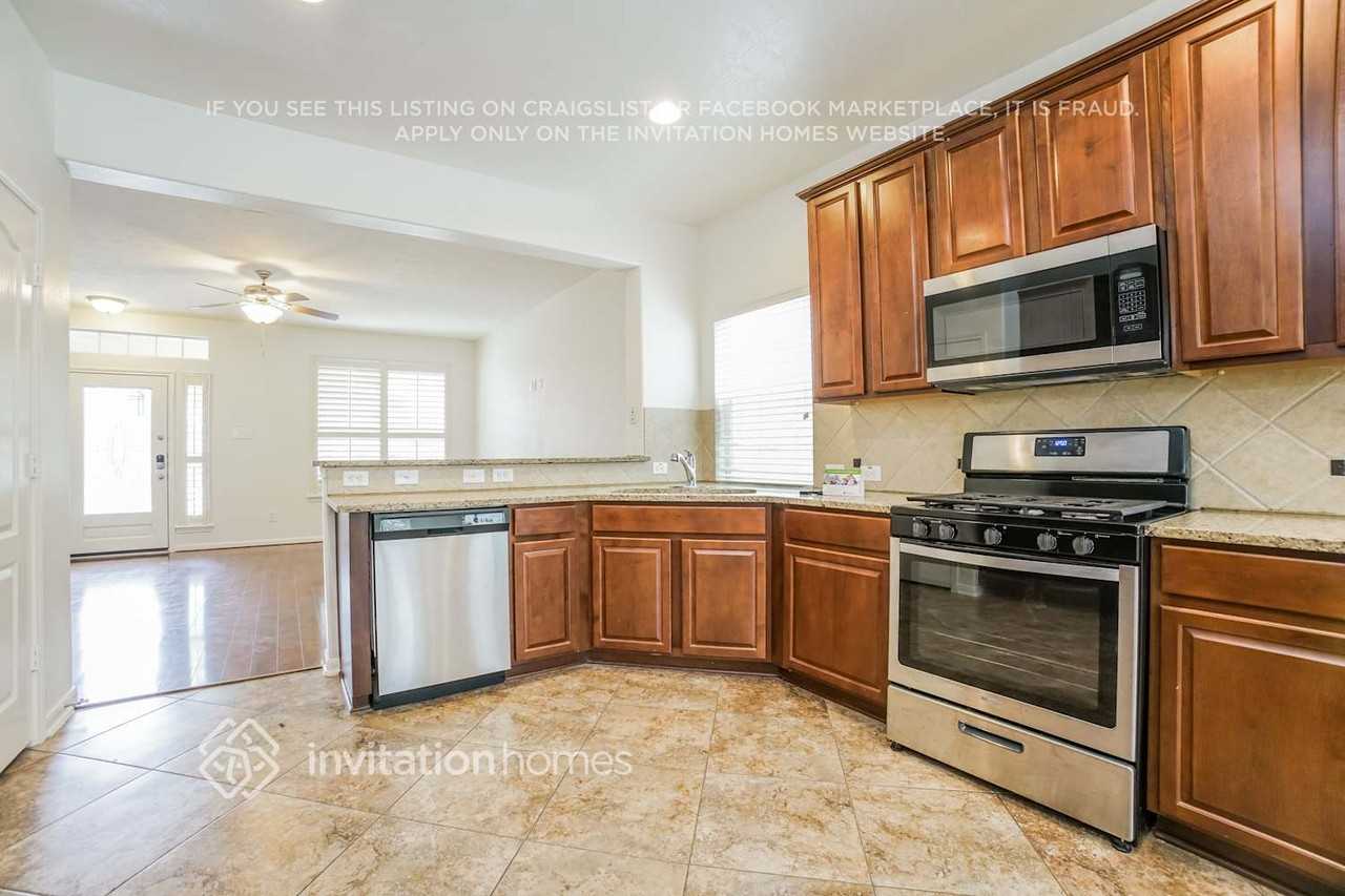 17211 Pecos Park Lane - Photo 7 of 17