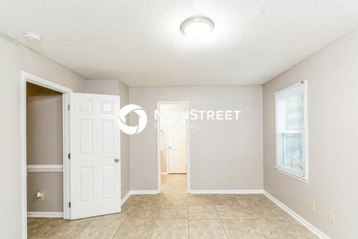 405 Hunters Ridge Drive - Photo 6 of 17