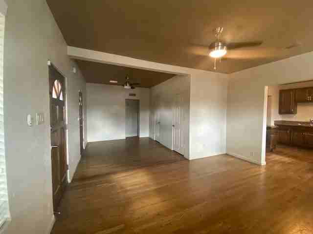 2004 E 8th St - Photo 3 of 25