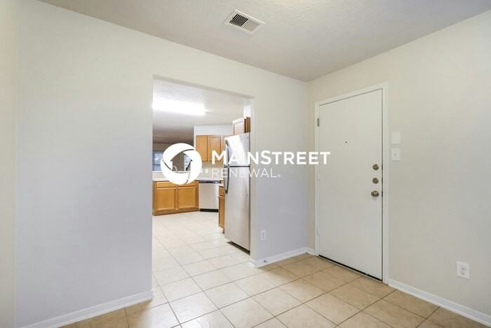 16700 Foursquare Dr - Photo 6 of 17