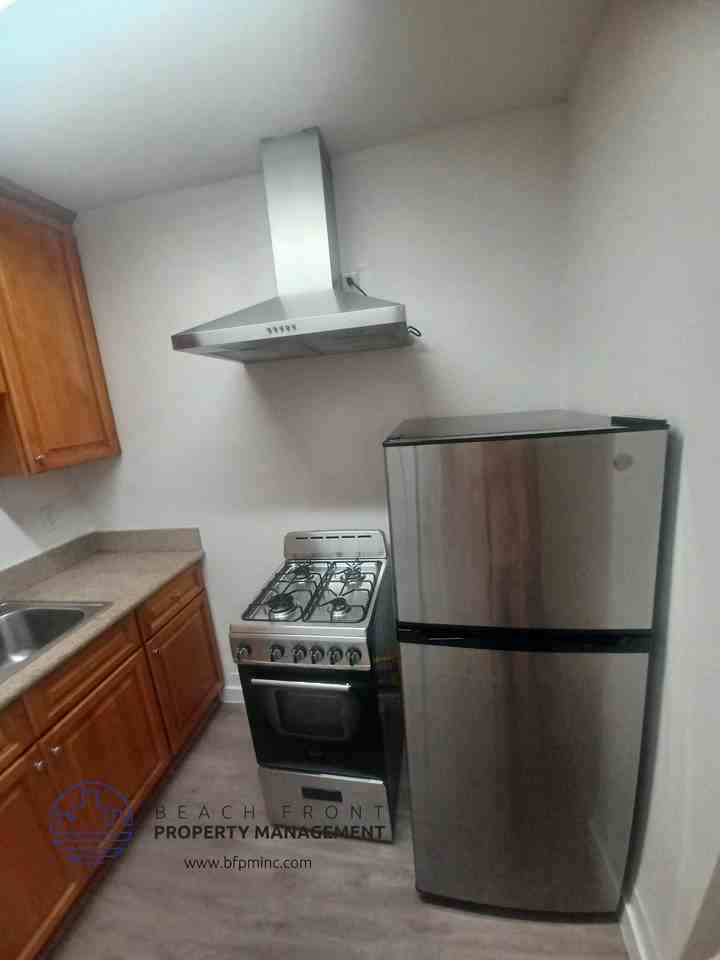 1145 E 1st St - Photo 6 of 12