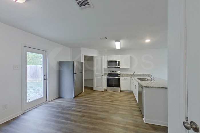 15743 Del Norte Drive - Photo 5 of 23