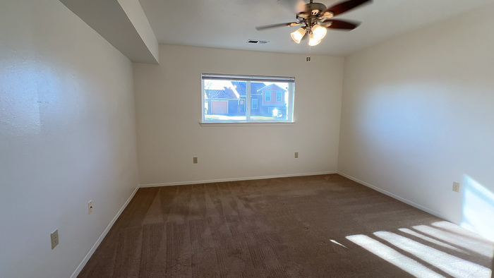 962 Red Cloud Ct - Photo 7 of 20