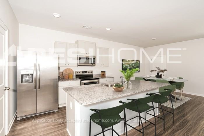 301 Oakwood Dr Nw - Photo 3 of 16