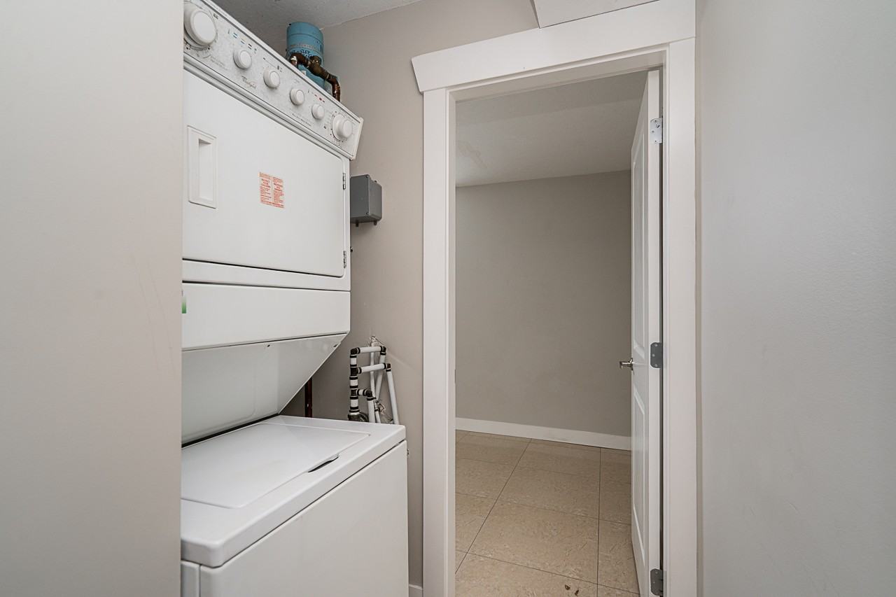 3064 East 19th Avenue - Photo 6 of 12