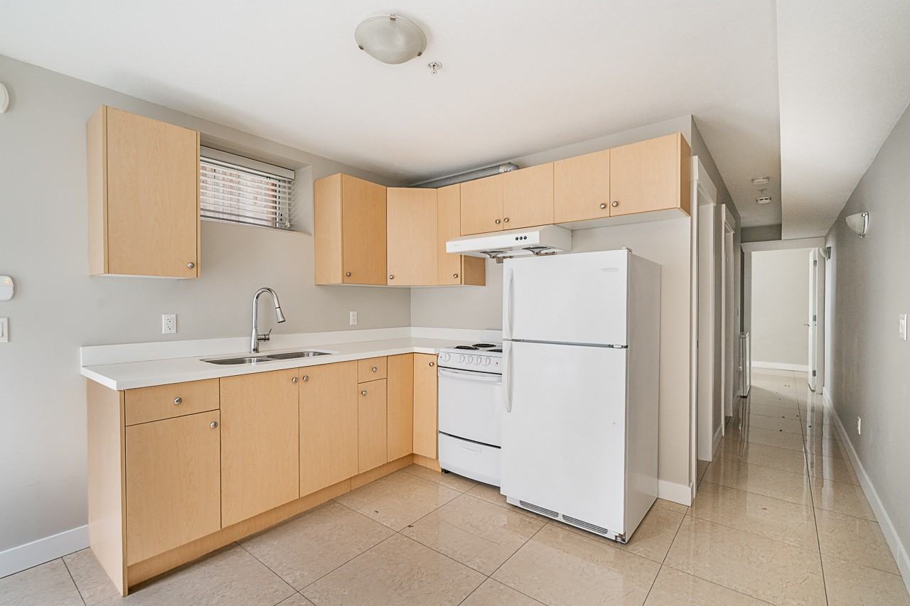 3064 East 19th Avenue - Photo 3 of 12