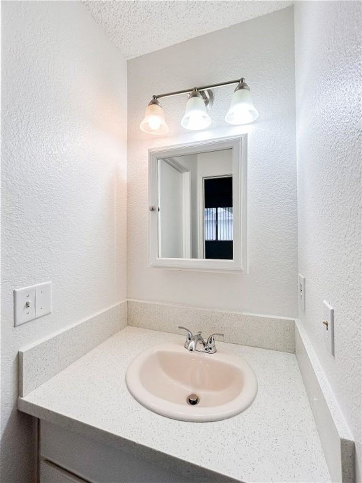 Carlton Woods - Photo 5 of 9