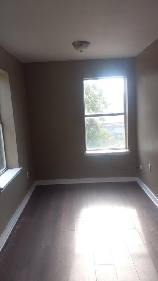 2219 W Houston St - Photo 6 of 20